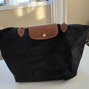 Elegant Black Longchamp Tote
